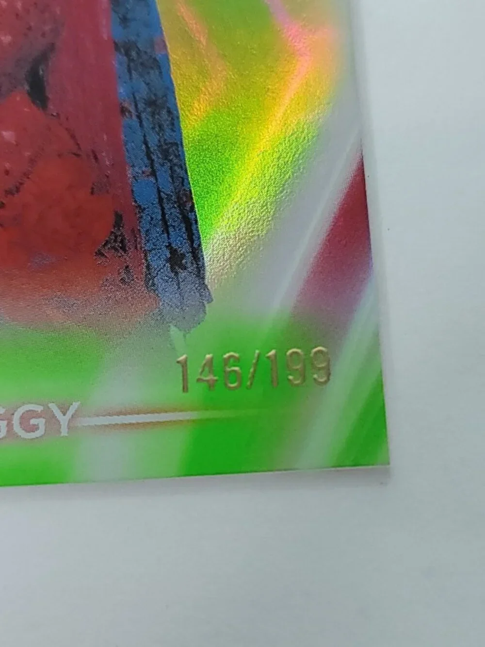 Miss Piggy Topps 2026 Disney Neon Holo Parallel Refractor Limited 146/199 - Picture 2 of 4